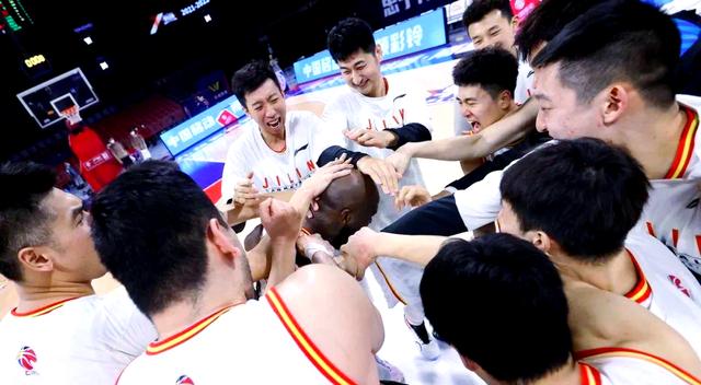 吉林队在最新一场比赛中实现了逆袭胜利的简单介绍