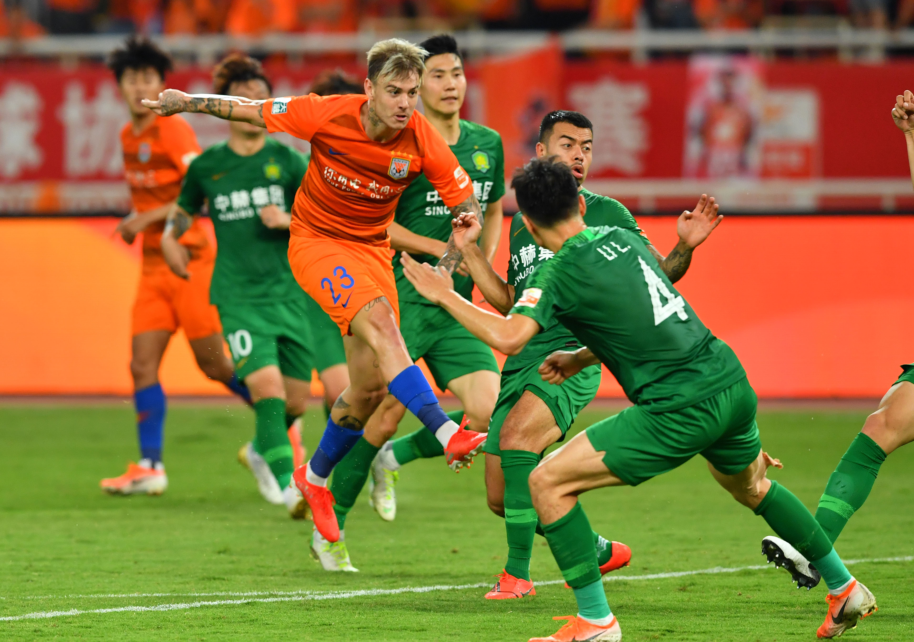 开云体育官网-包含山东鲁能雄心勃发，主场斩获一场胜利燃起希望的词条